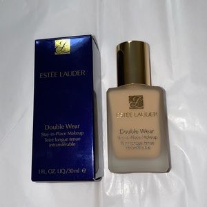 Estée Lauder Double wear stay in place makeup
